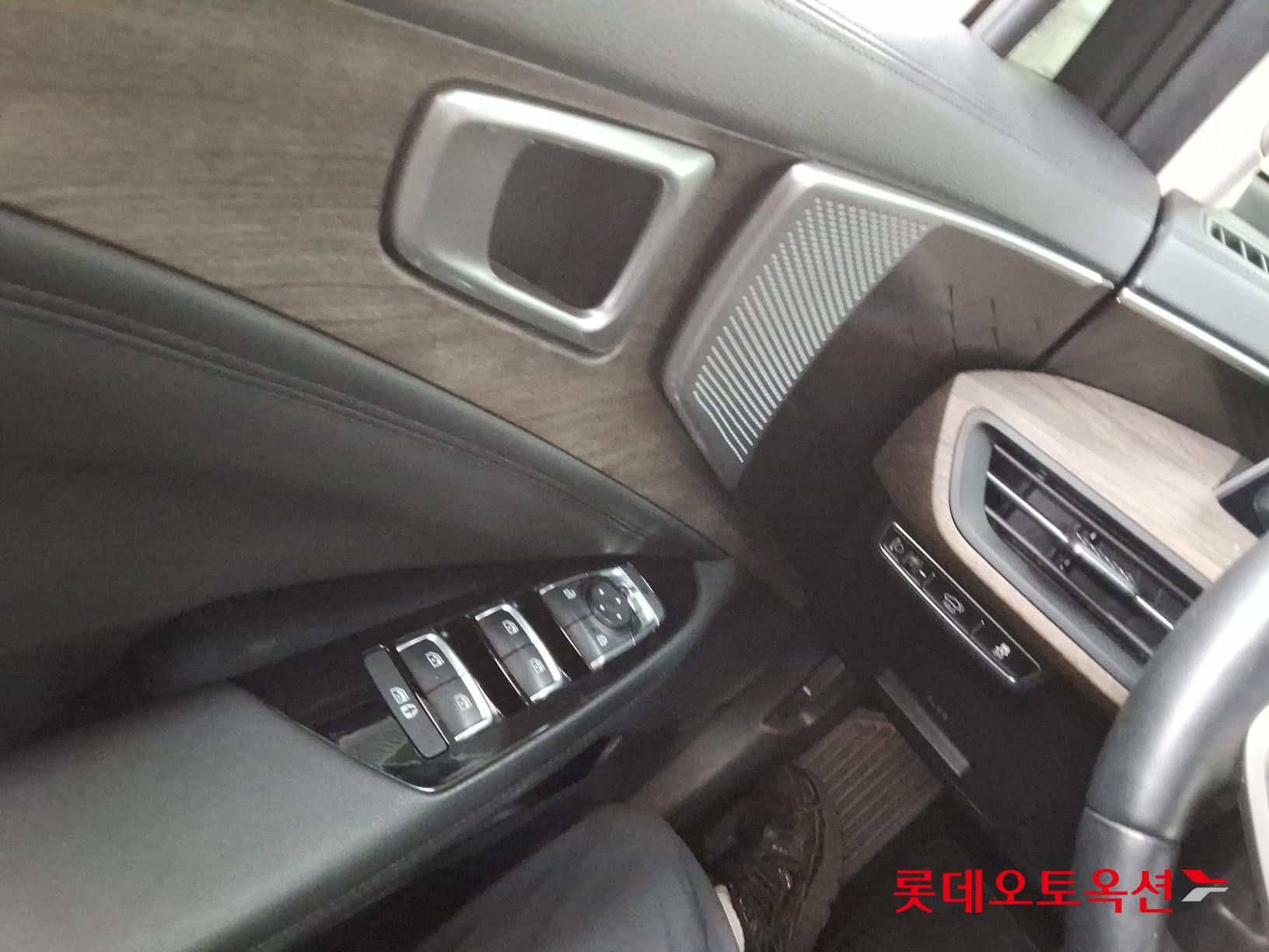 2023 - kia k8