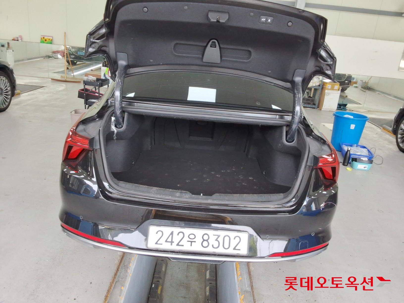 2023 - kia k8