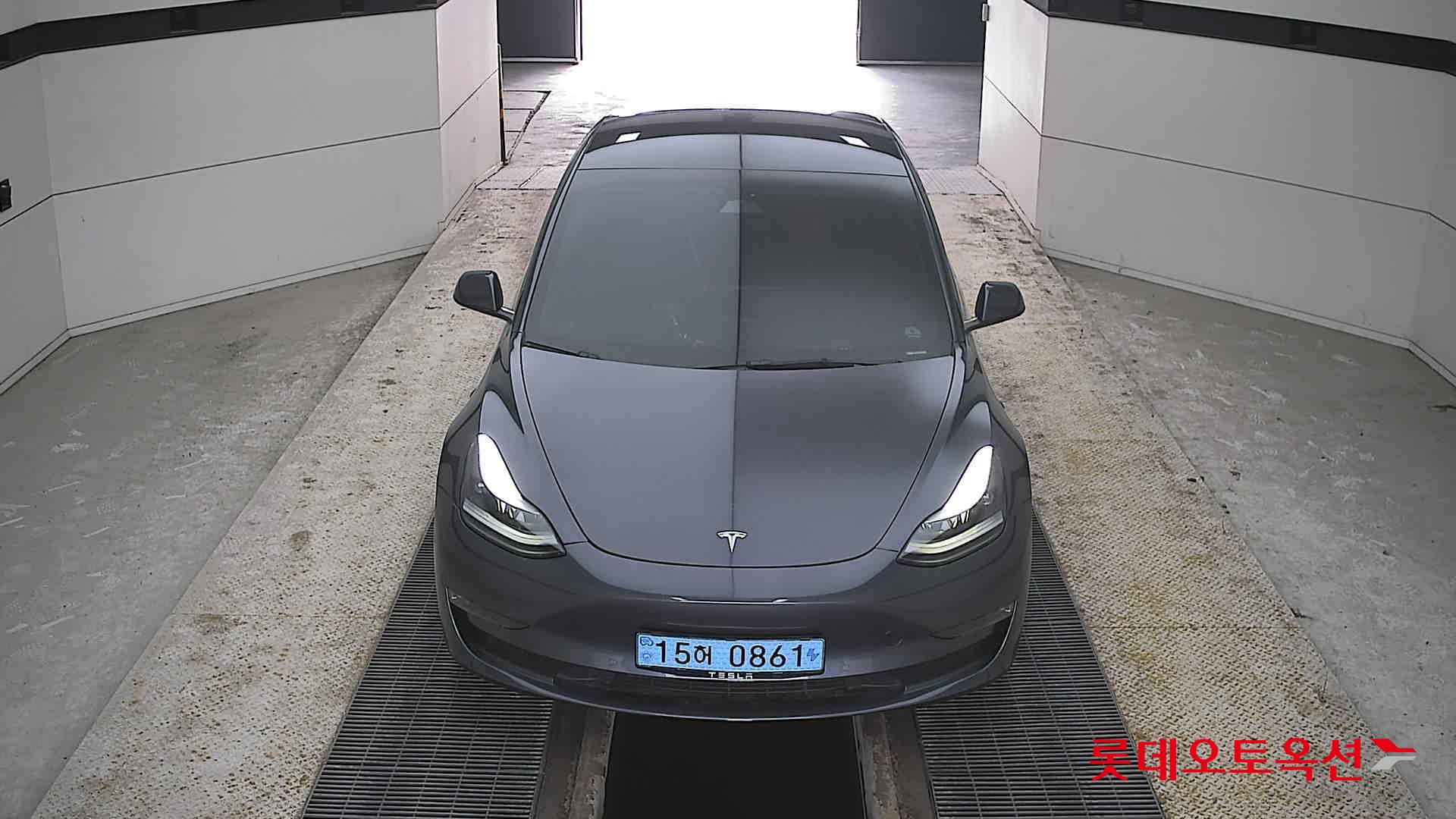 تسلا موديل 3