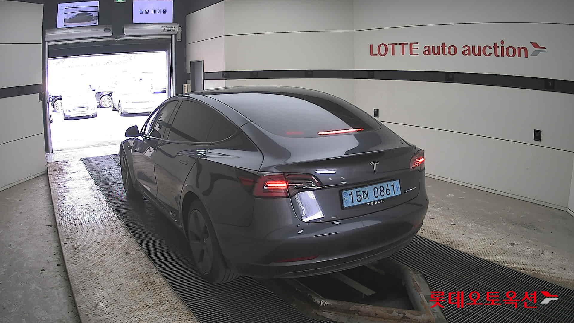 تسلا موديل 3 2022 - صورة 16