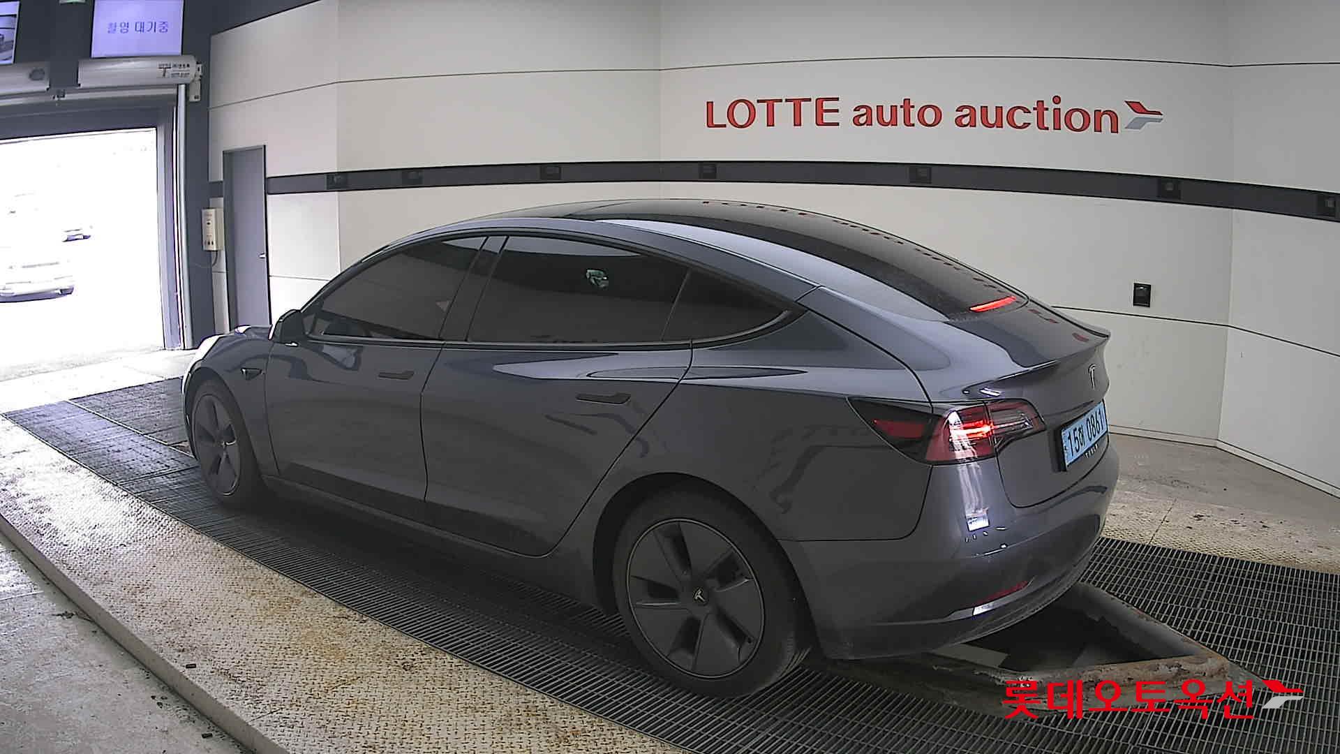 تسلا موديل 3 2022 - صورة 15