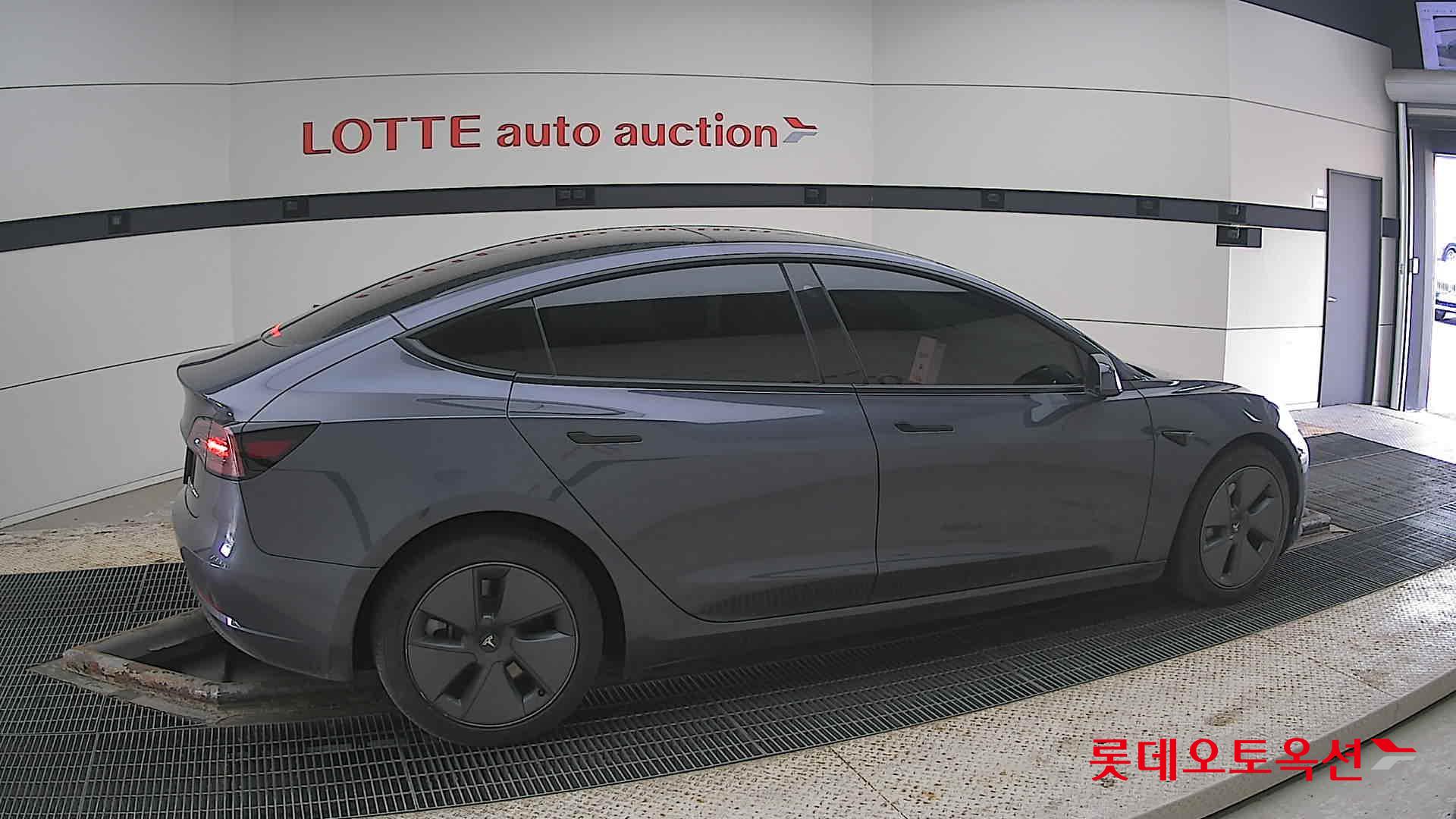 تسلا موديل 3 2022 - صورة 20