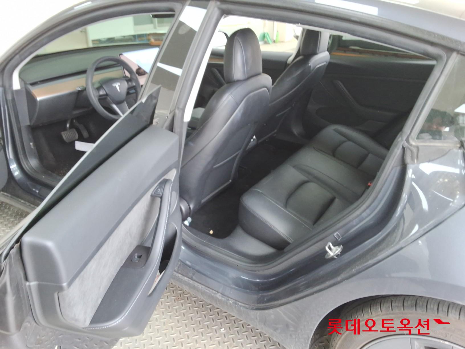 تسلا موديل 3 2022 - صورة 37