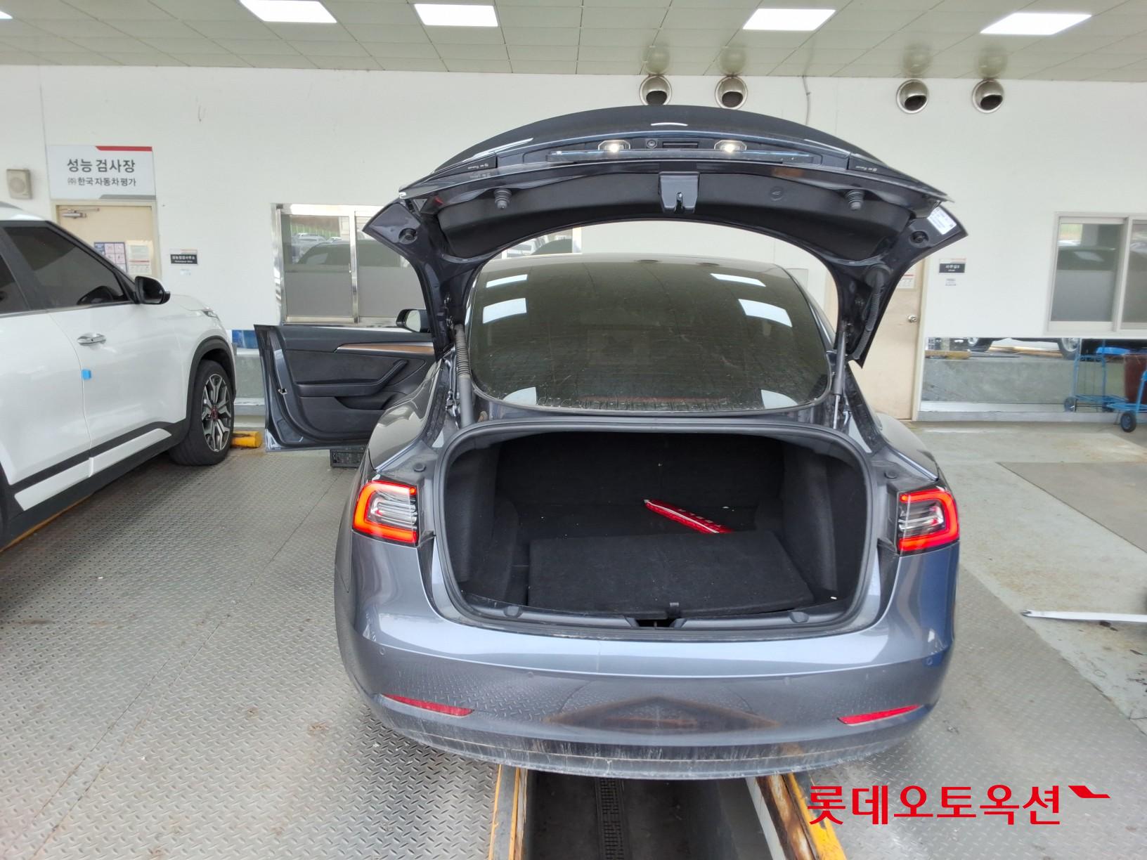 تسلا موديل 3 2022 - صورة 9