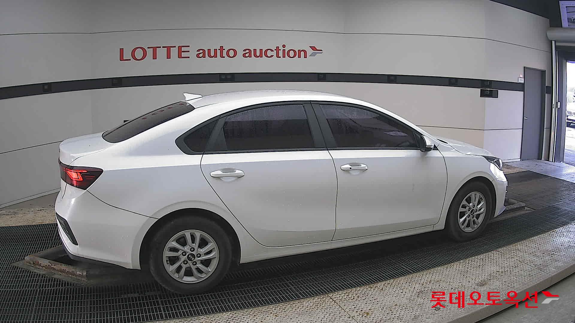 Kia K3 2019 - Image 20