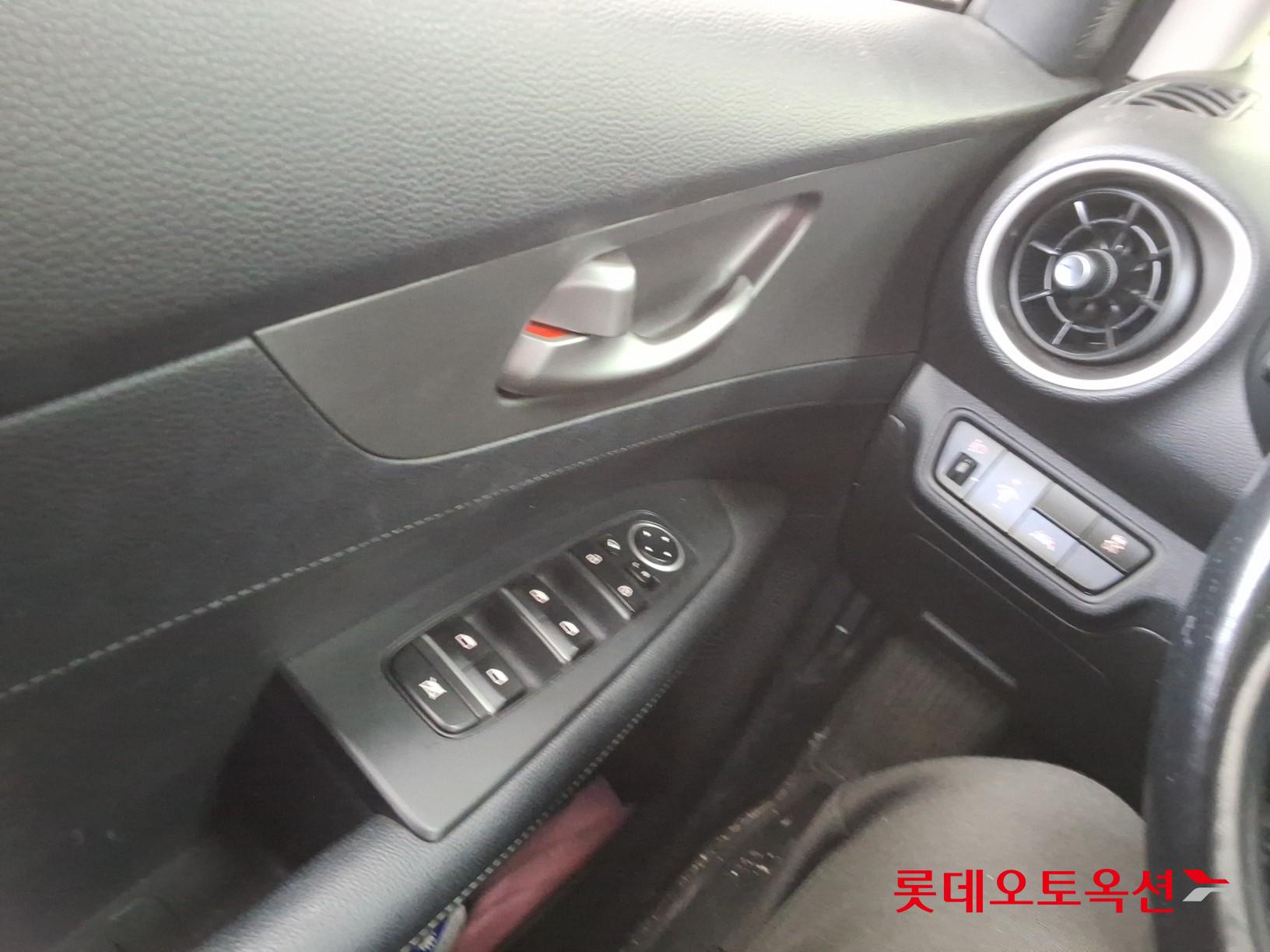 Kia K3 2019 - Image 29