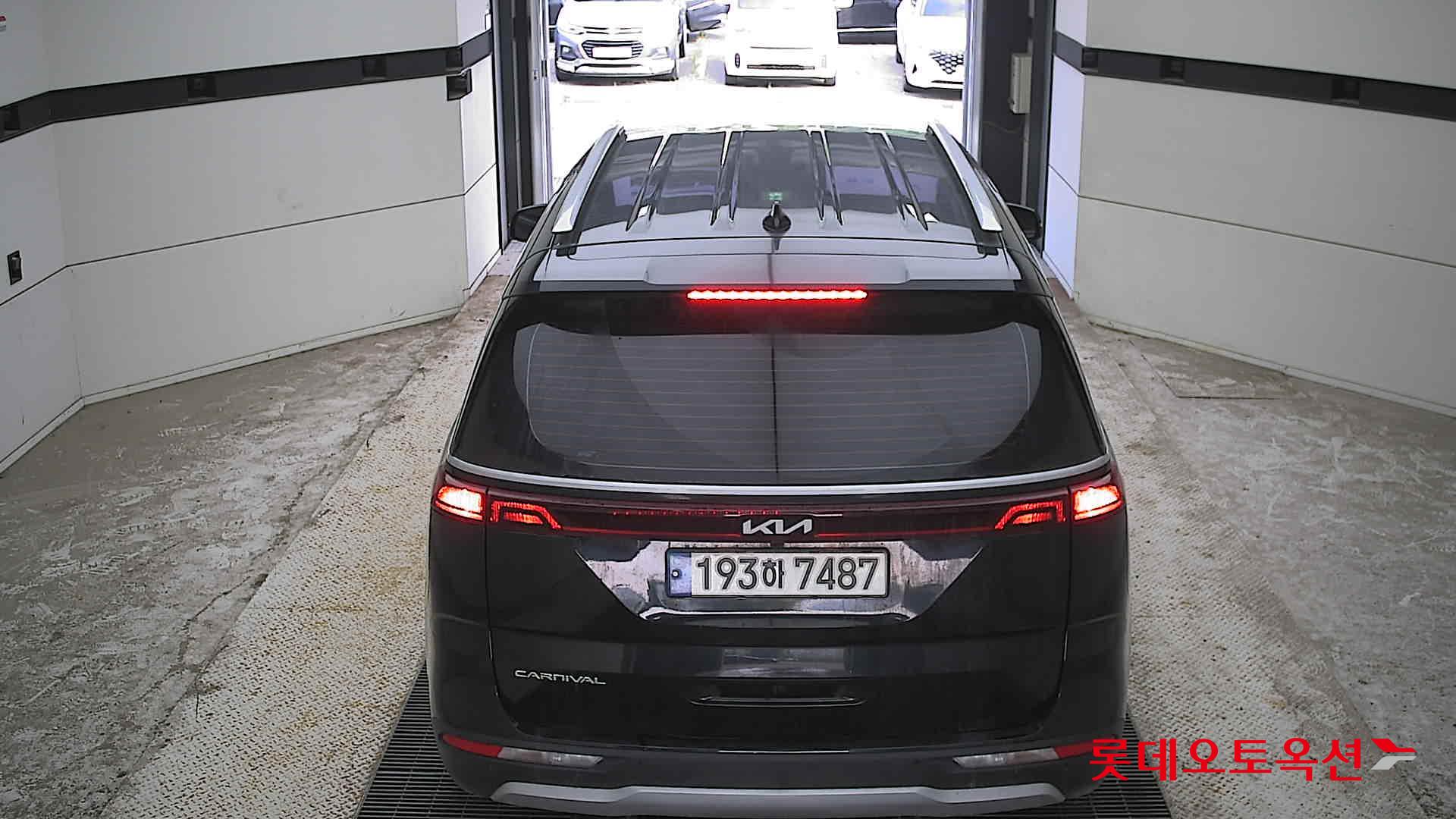 2022 - kia carnival