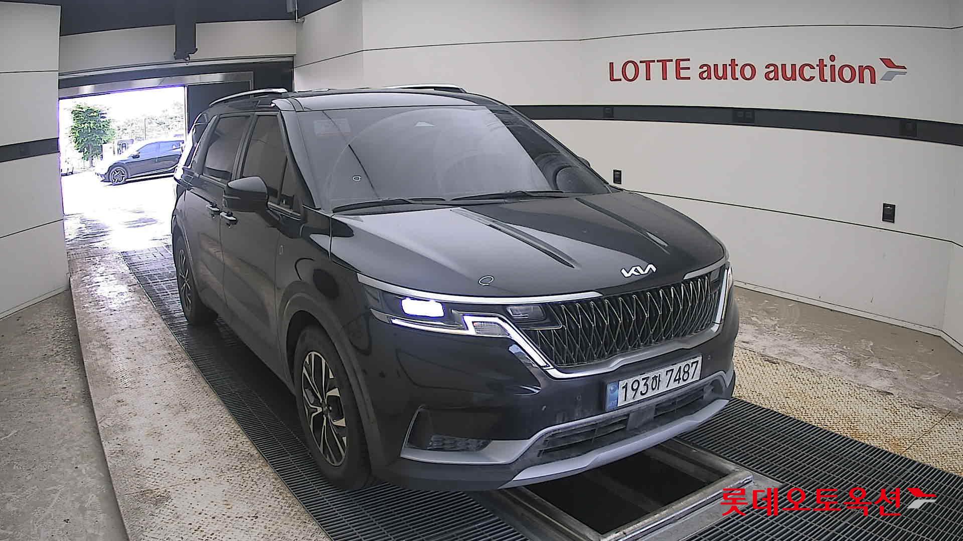 2022 - kia carnival