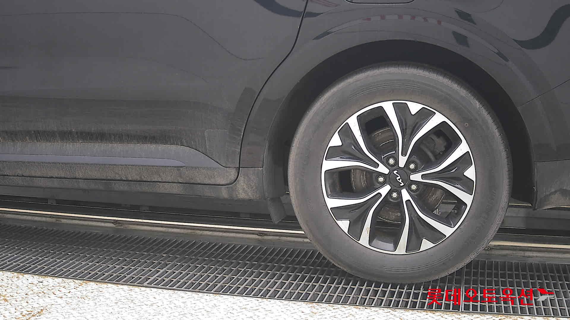 2022 - kia carnival