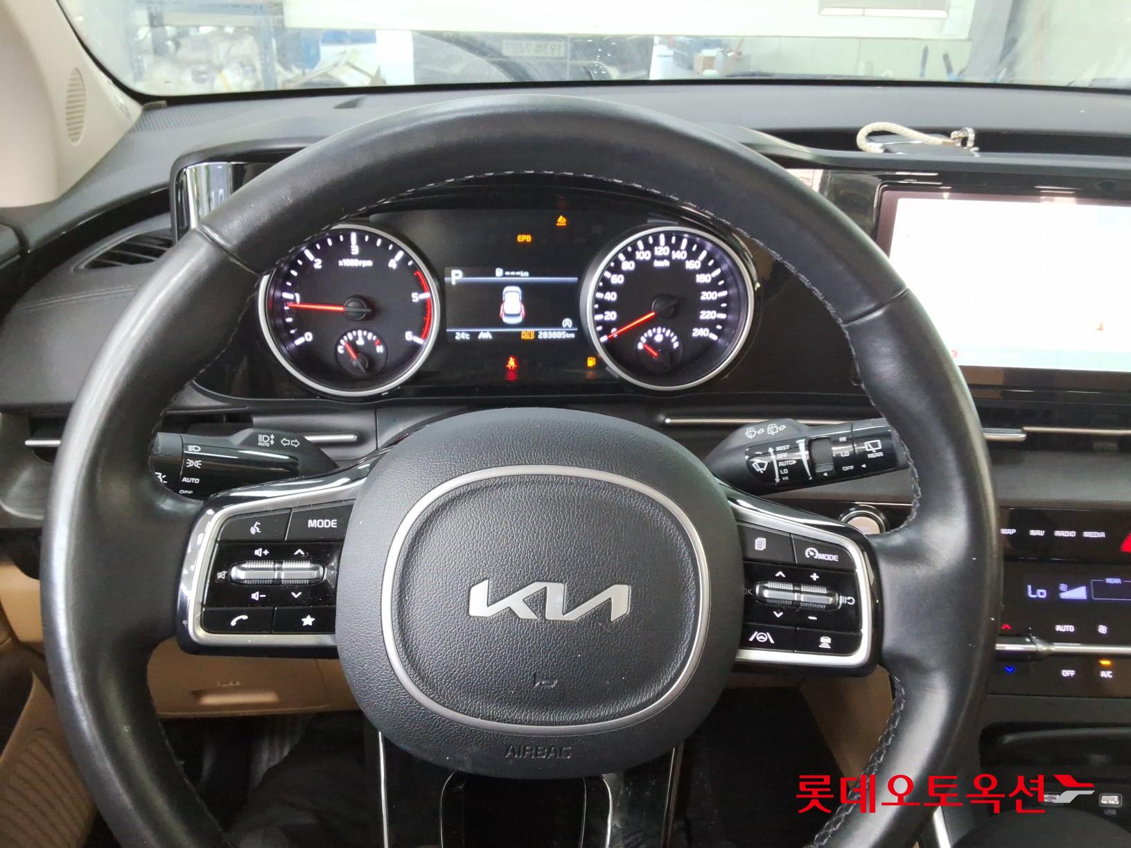 2022 - kia carnival