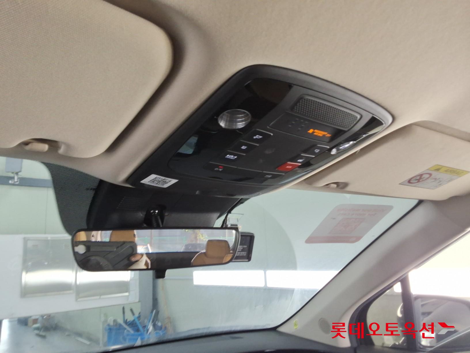 2022 - kia carnival