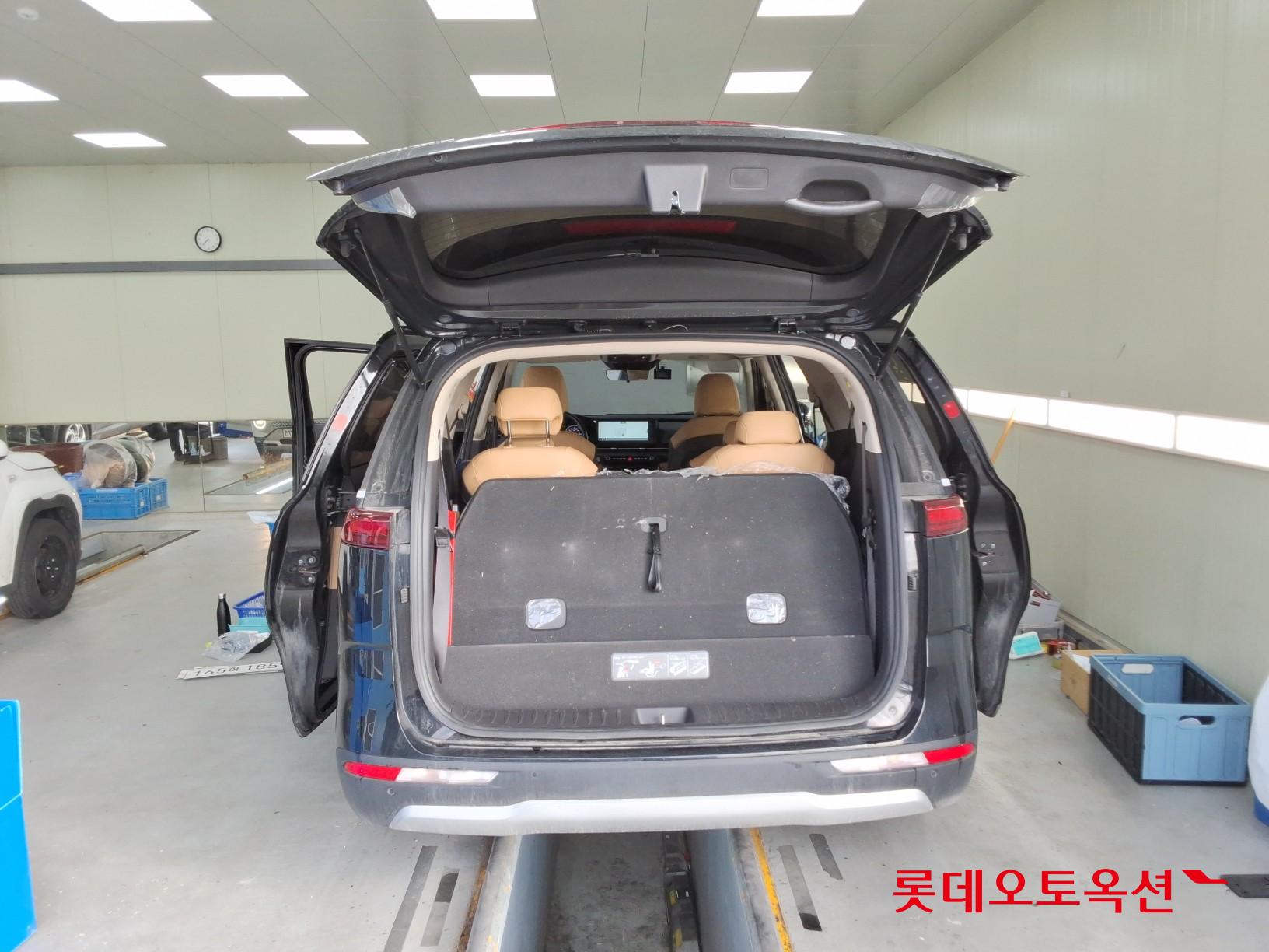 2022 - kia carnival