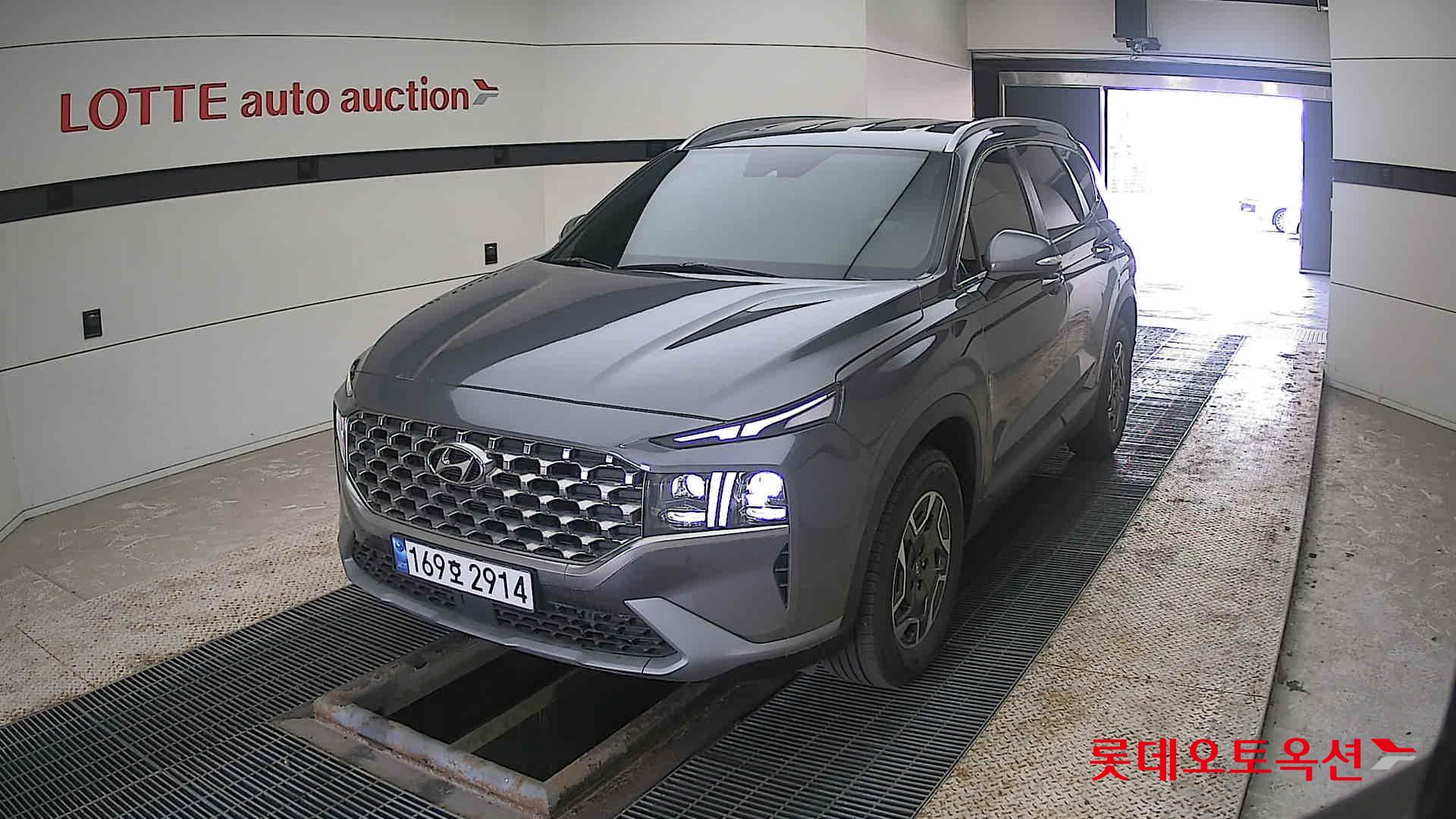 Hyundai Santa Fe 2022 - Image 10