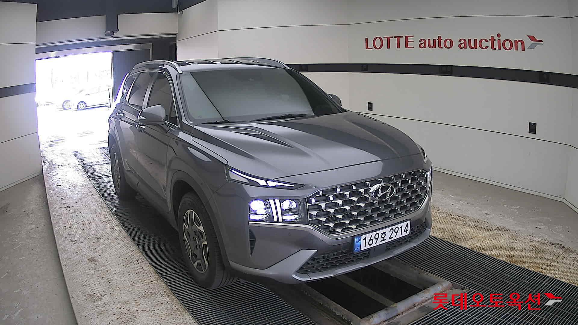 Hyundai Santa Fe 2022 - Image 24