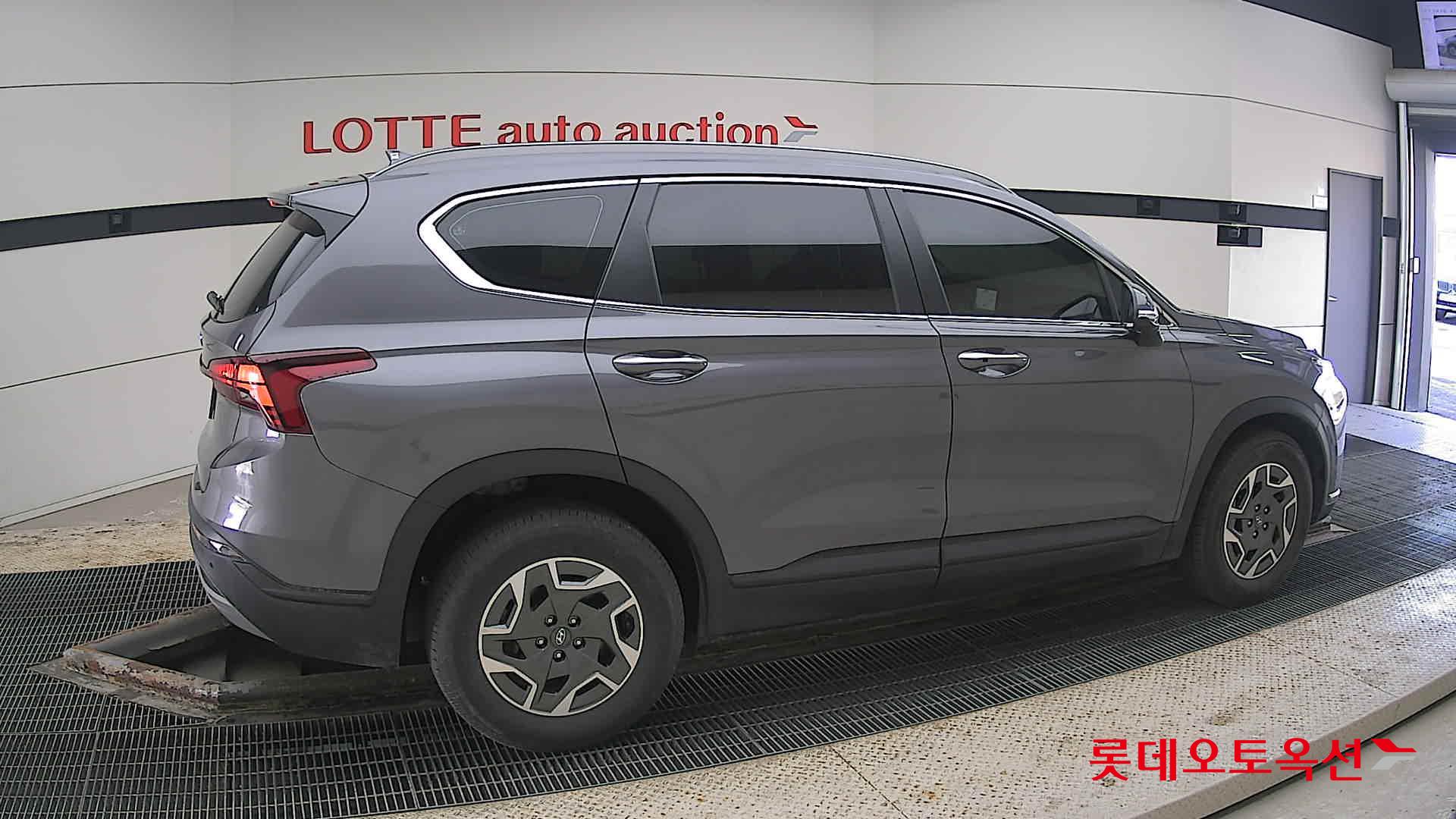 Hyundai Santa Fe 2022 - Image 20