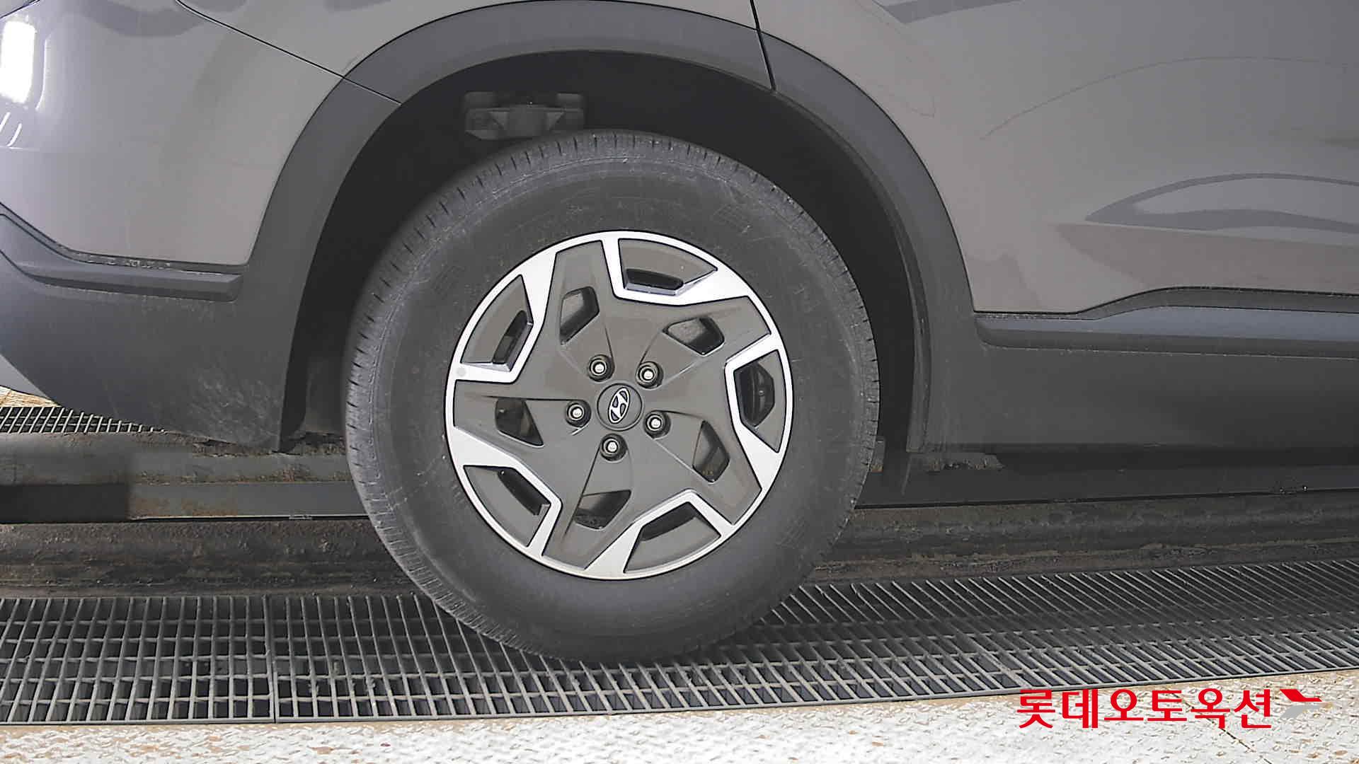 Hyundai Santa Fe 2022 - Image 28