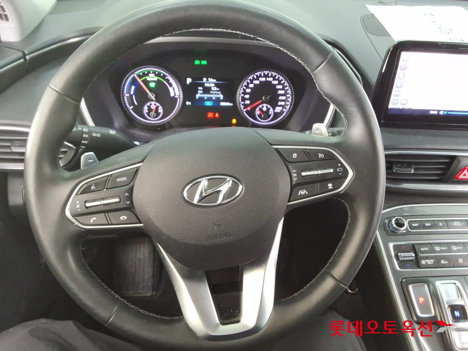 Hyundai Santa Fe 2022 - Image 30