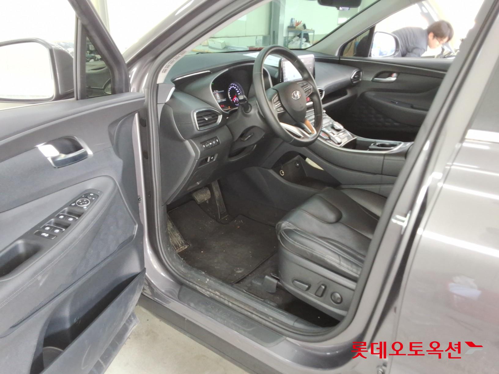 Hyundai Santa Fe 2022 - Image 35