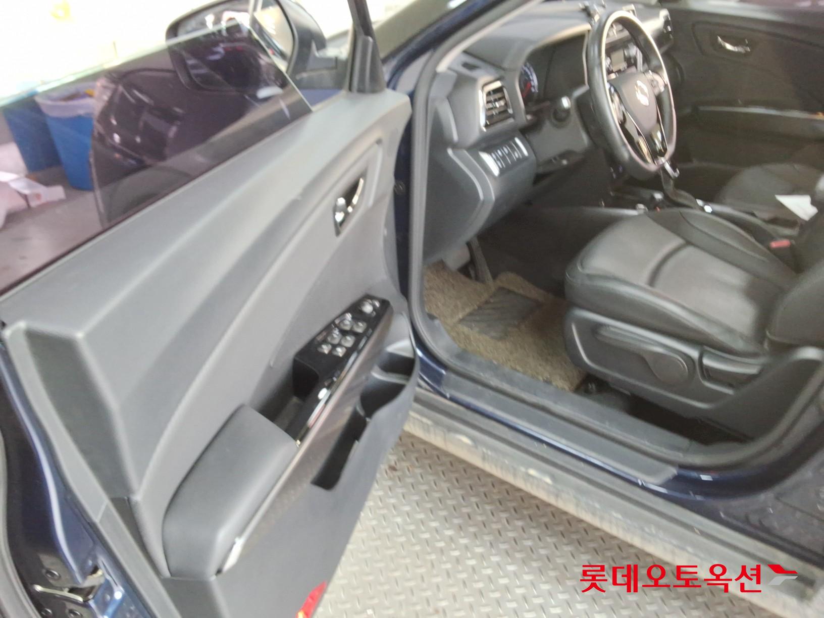 KG Mobility Tivoli 2020 - Image 36