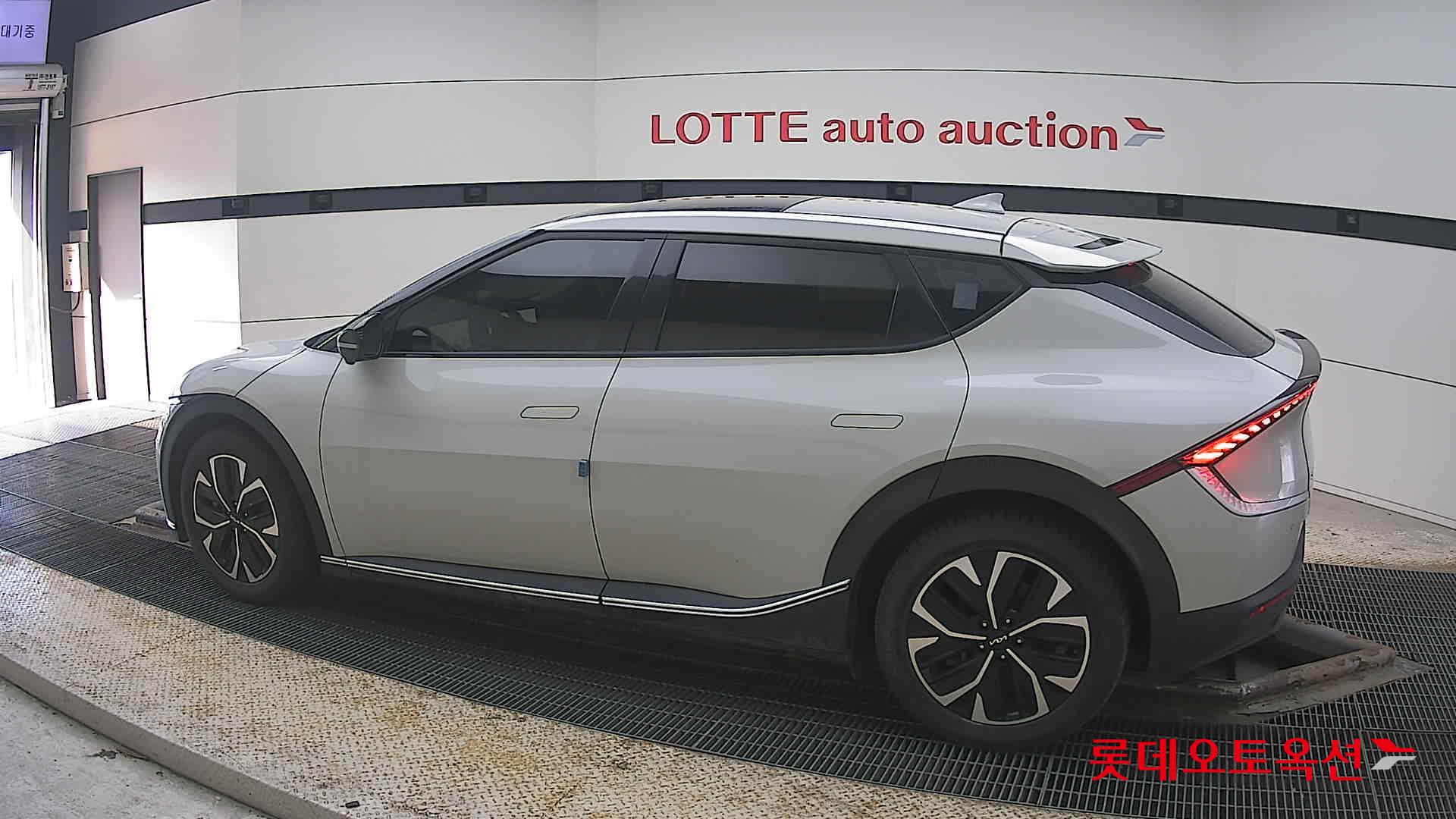 Kia EV6 2022 - Image 14