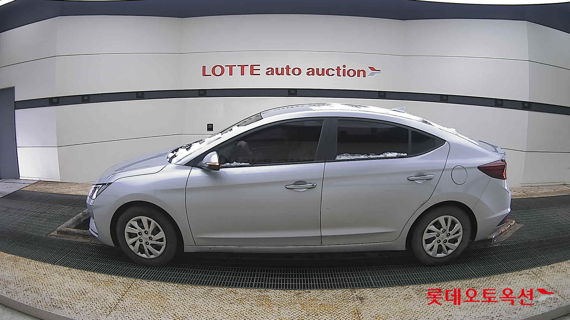 Hyundai Elantra 2020 - Image 13