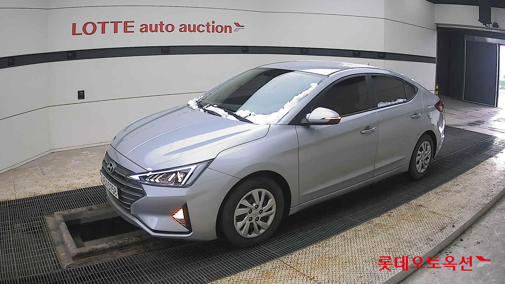 Hyundai Elantra 2020 - Image 11