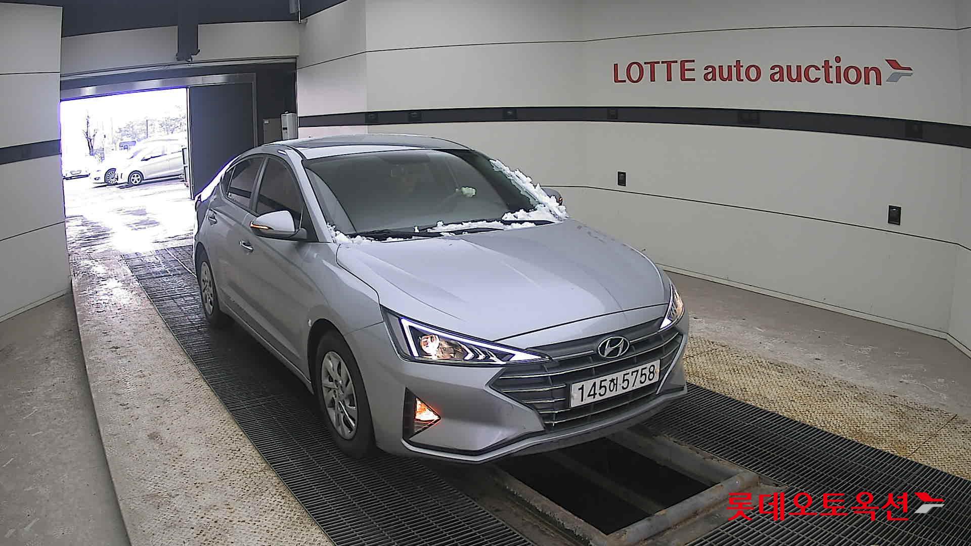 Hyundai Elantra 2020 - Image 24