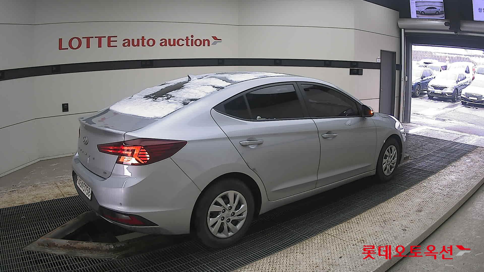 Hyundai Elantra 2020 - Image 19