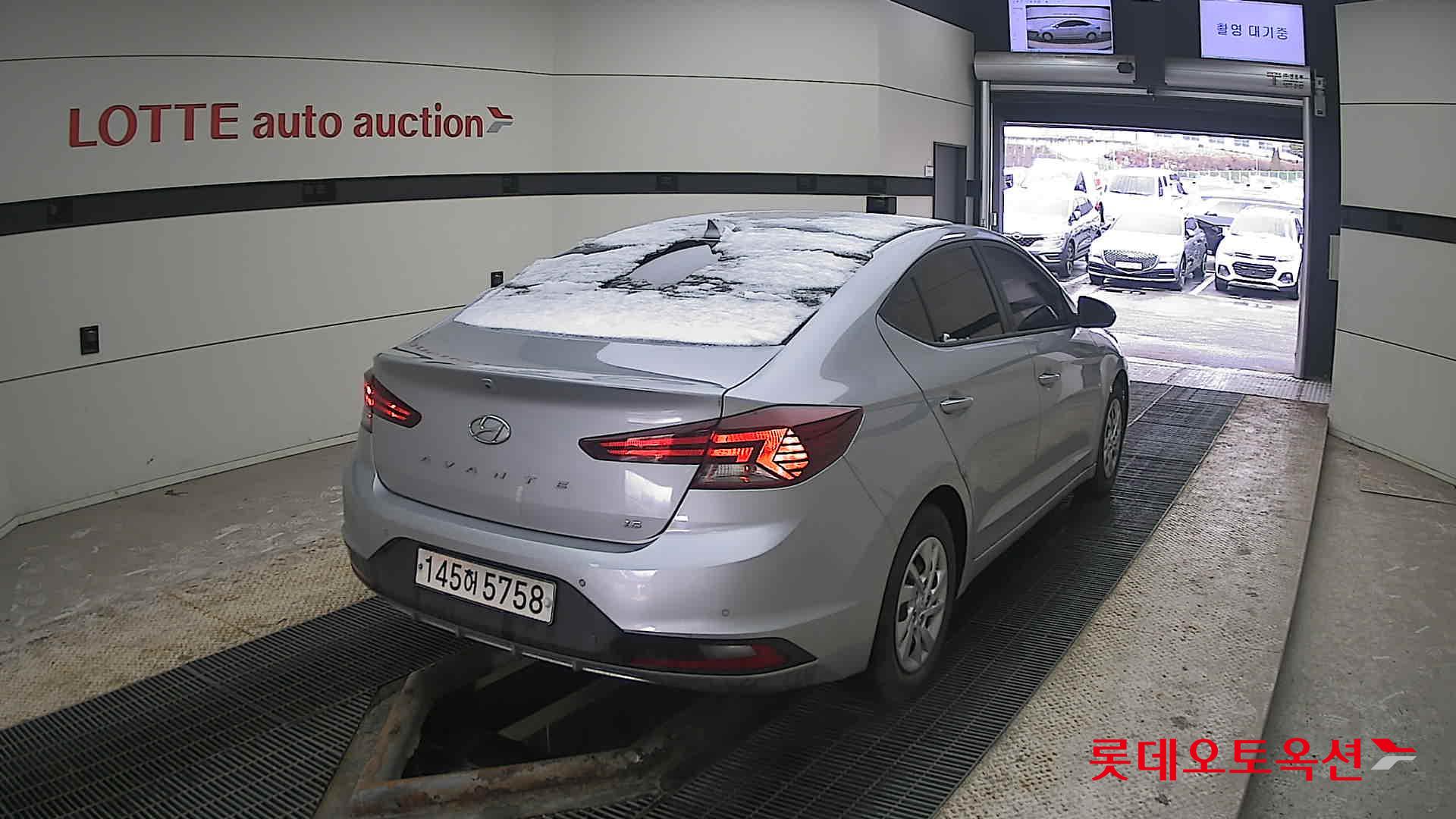 Hyundai Elantra 2020 - Image 18