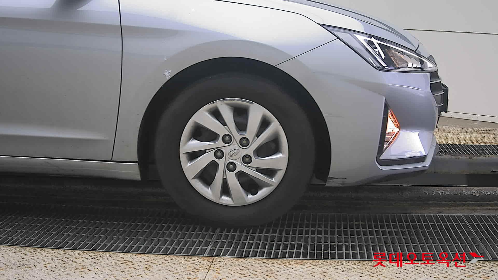 Hyundai Elantra 2020 - Image 27