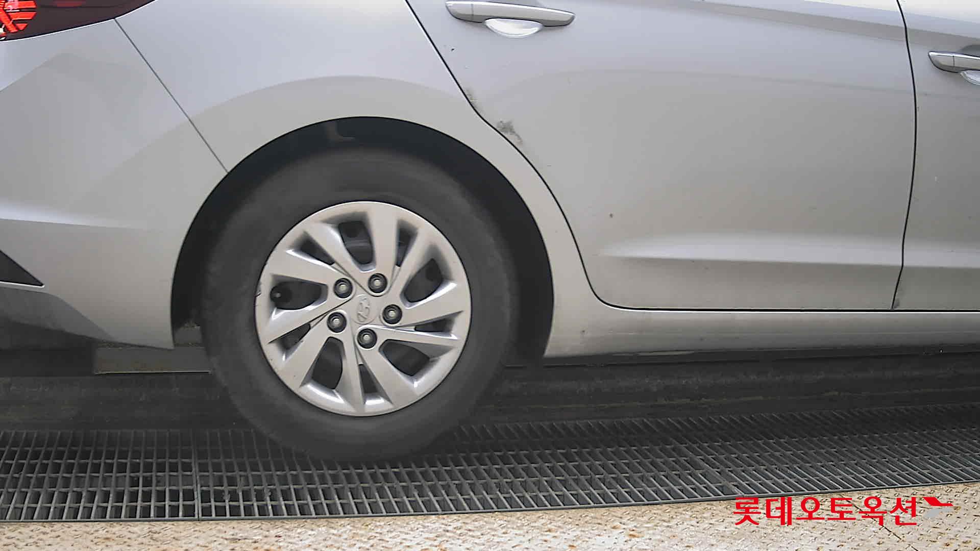 Hyundai Elantra 2020 - Image 28