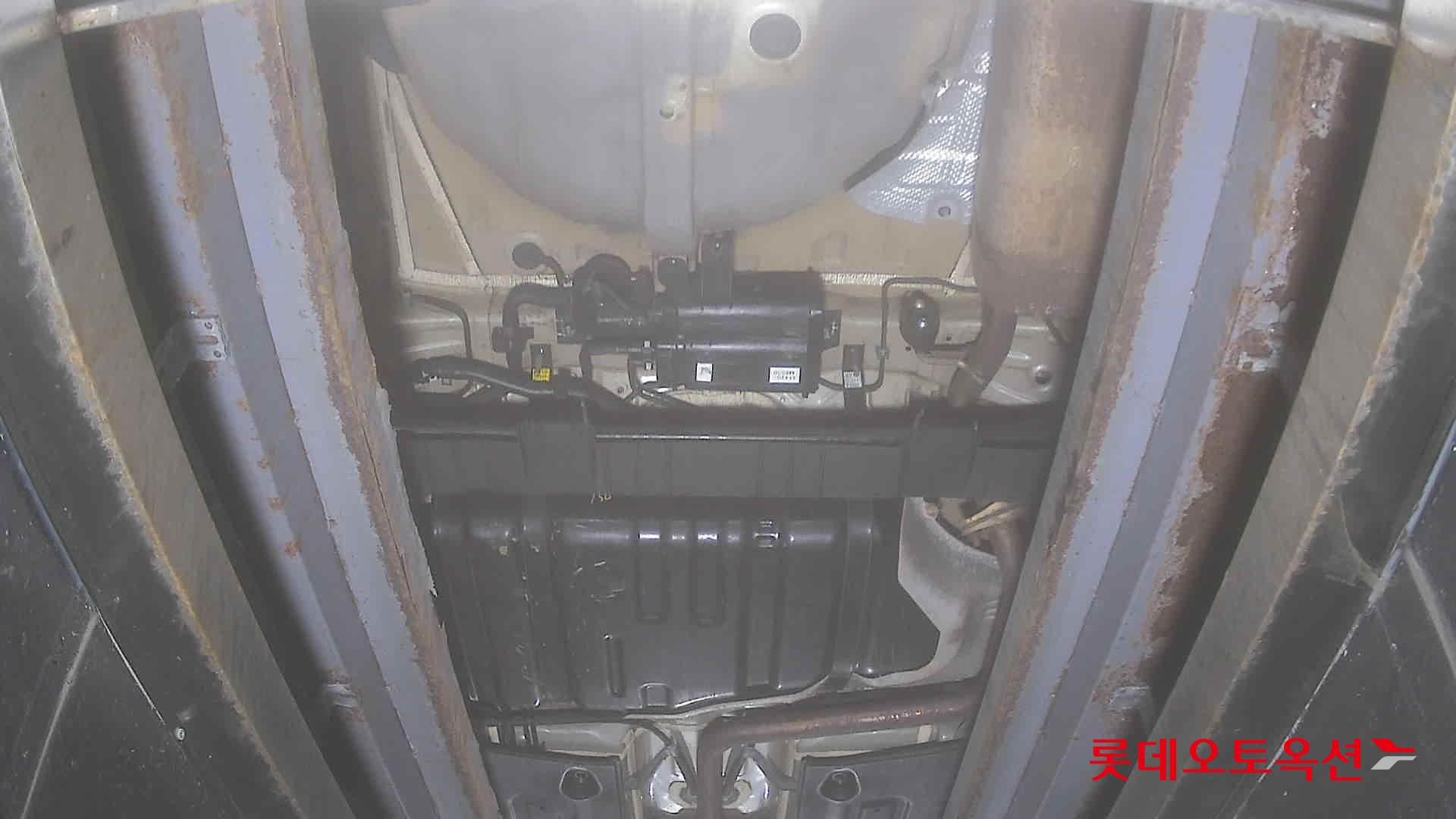 Hyundai Elantra 2020 - Image 2