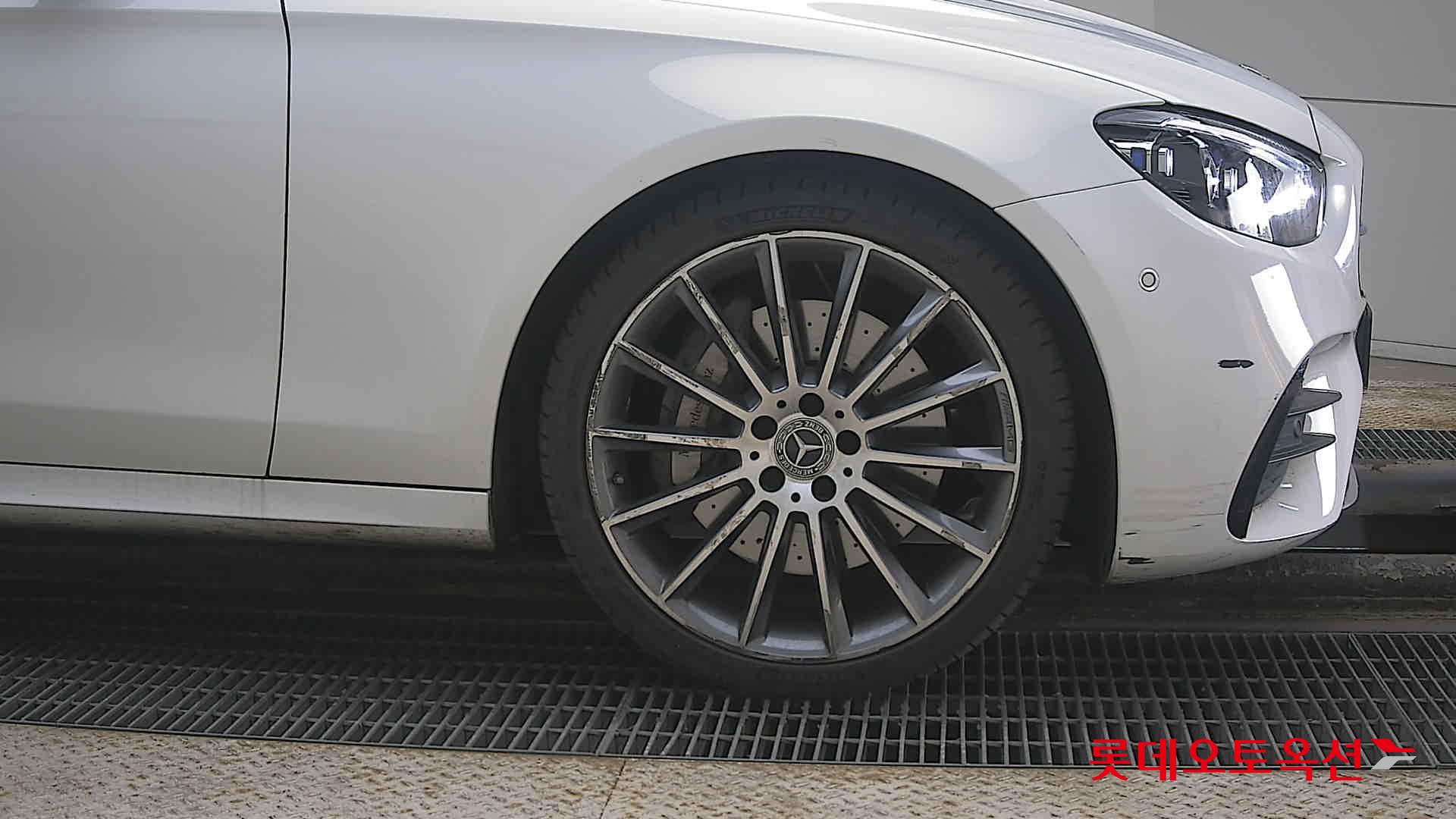 2022 - Mercedes-Benz E350