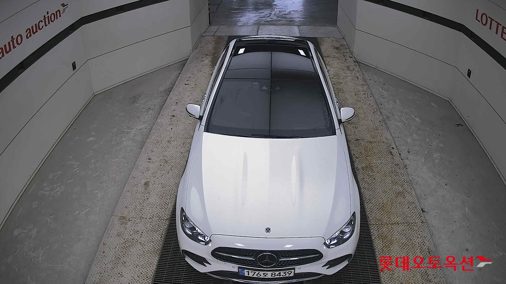 2022 - Mercedes-Benz E350