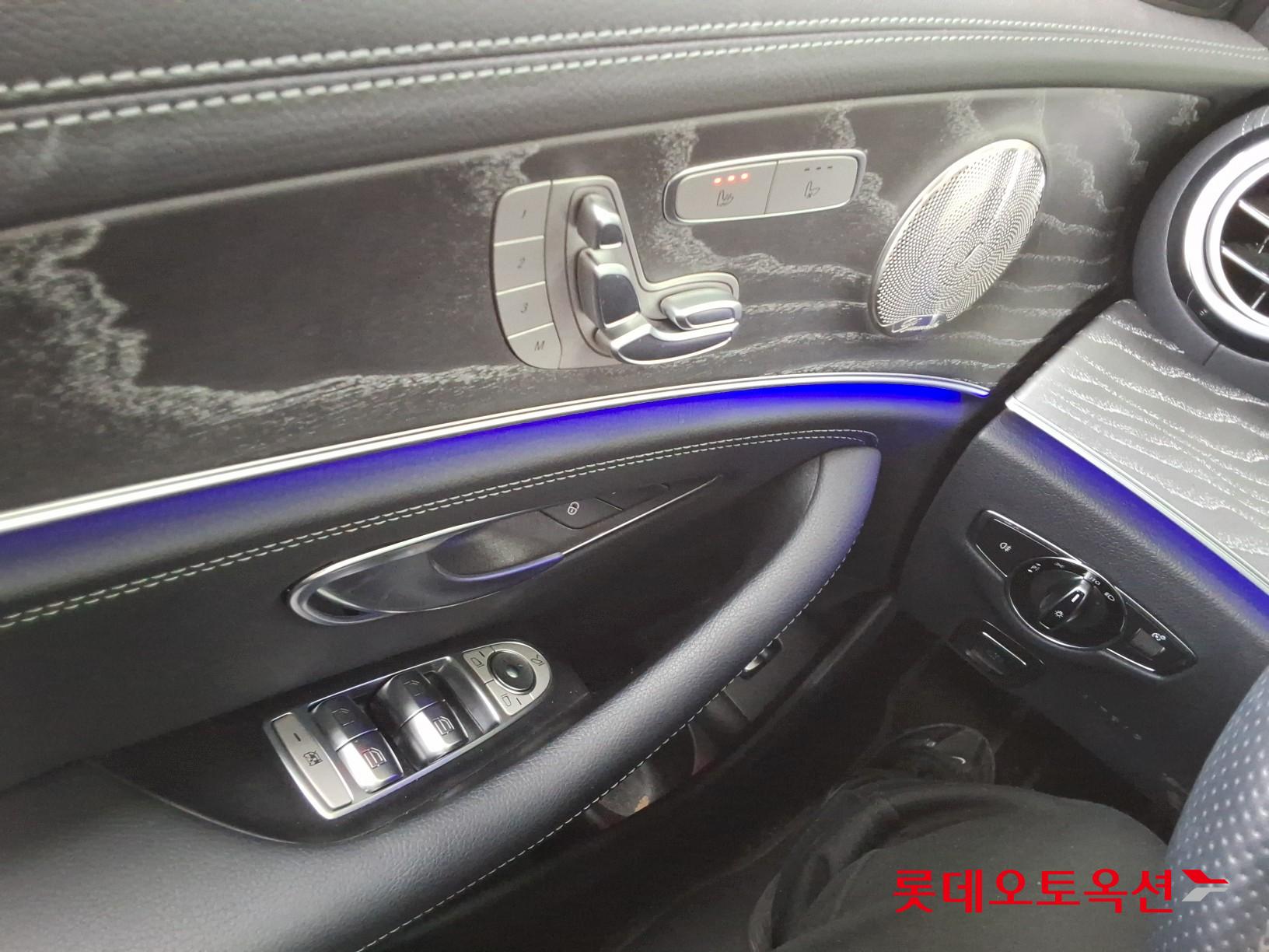 2022 - Mercedes-Benz E350