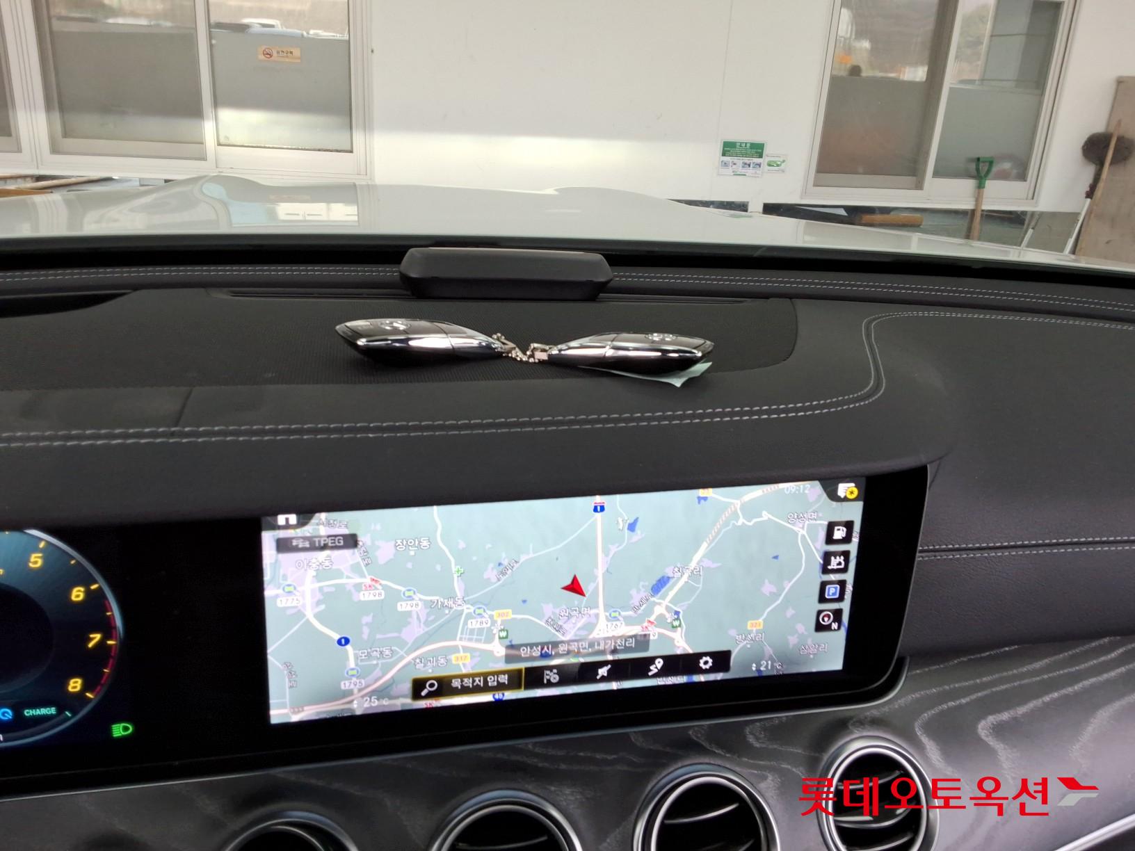 2022 - Mercedes-Benz E350