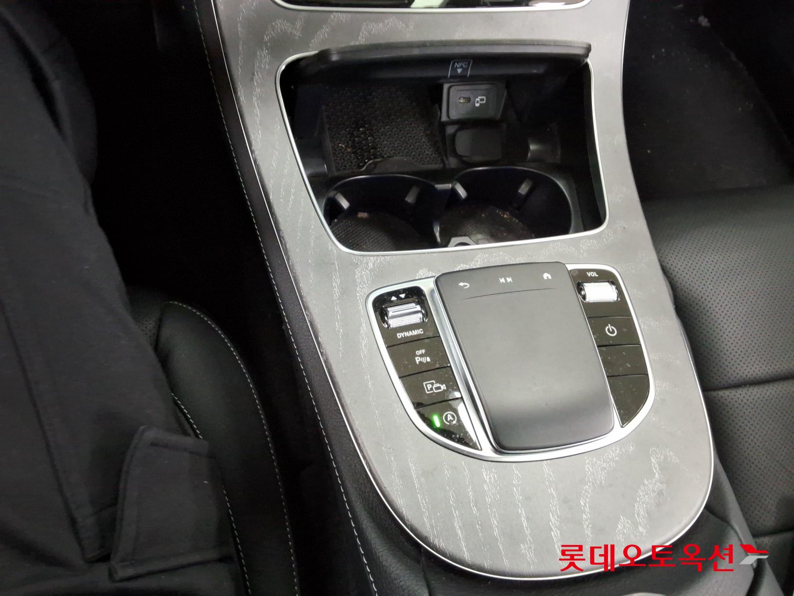 2022 - Mercedes-Benz E350