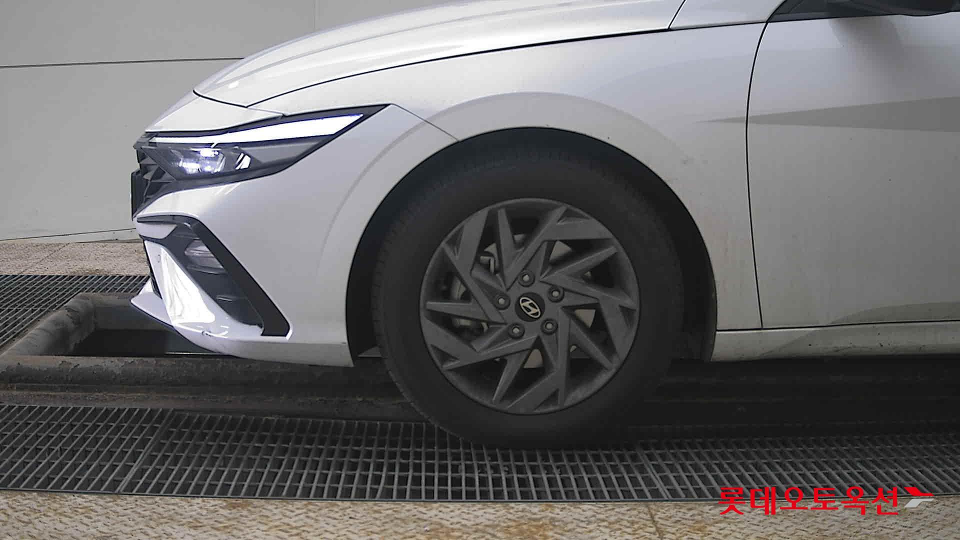 2024 - Hyundai AVANTE