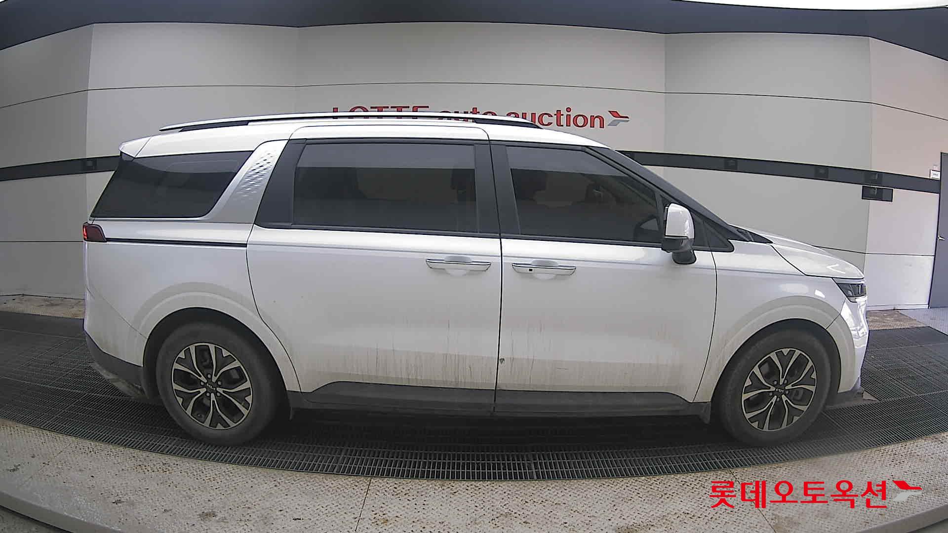 Kia Carnival 2023 - Image 21