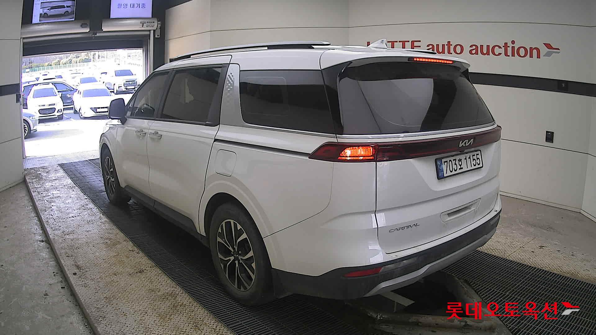 Kia Carnival 2023 - Image 4