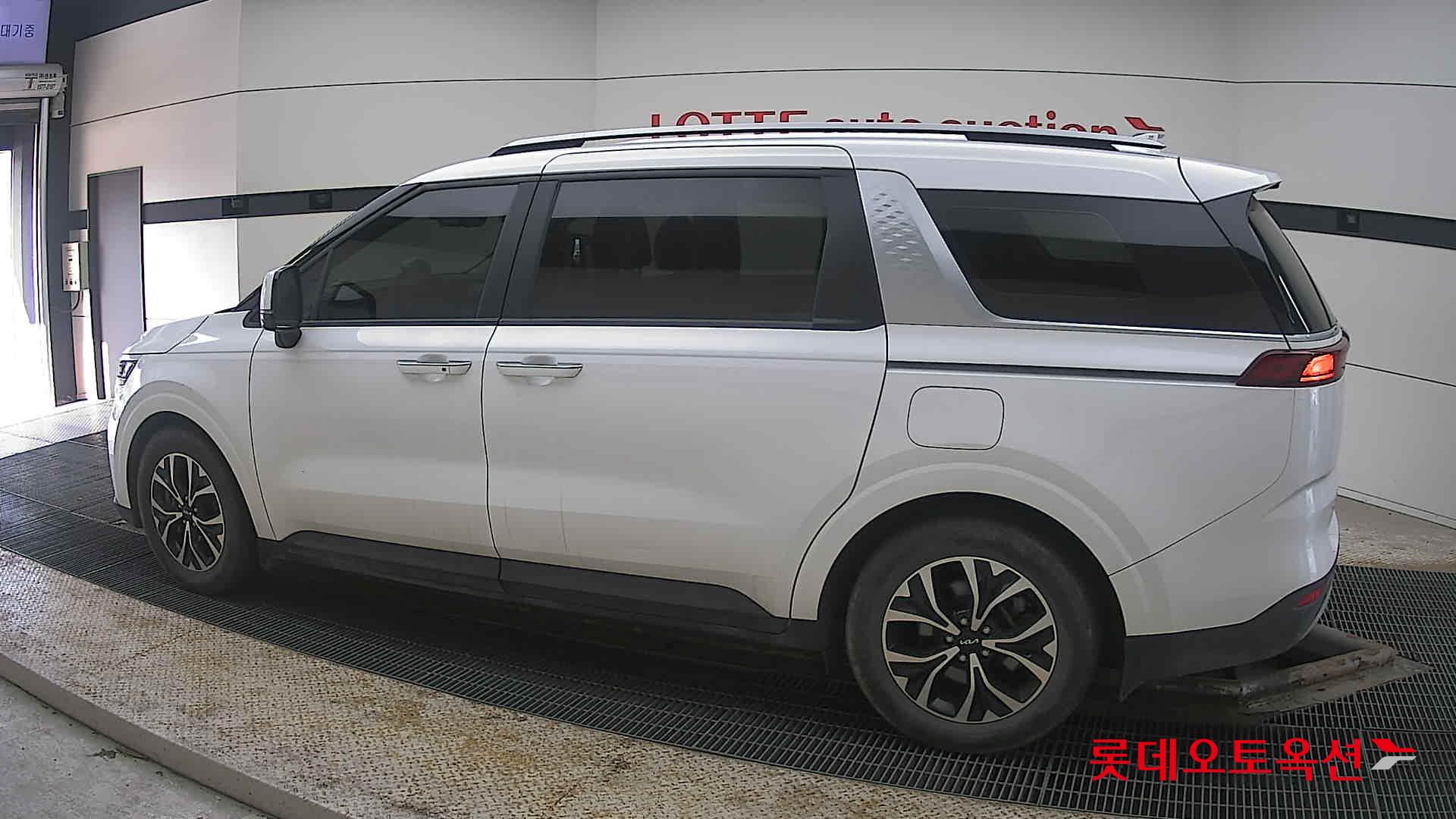 Kia Carnival 2023 - Image 14