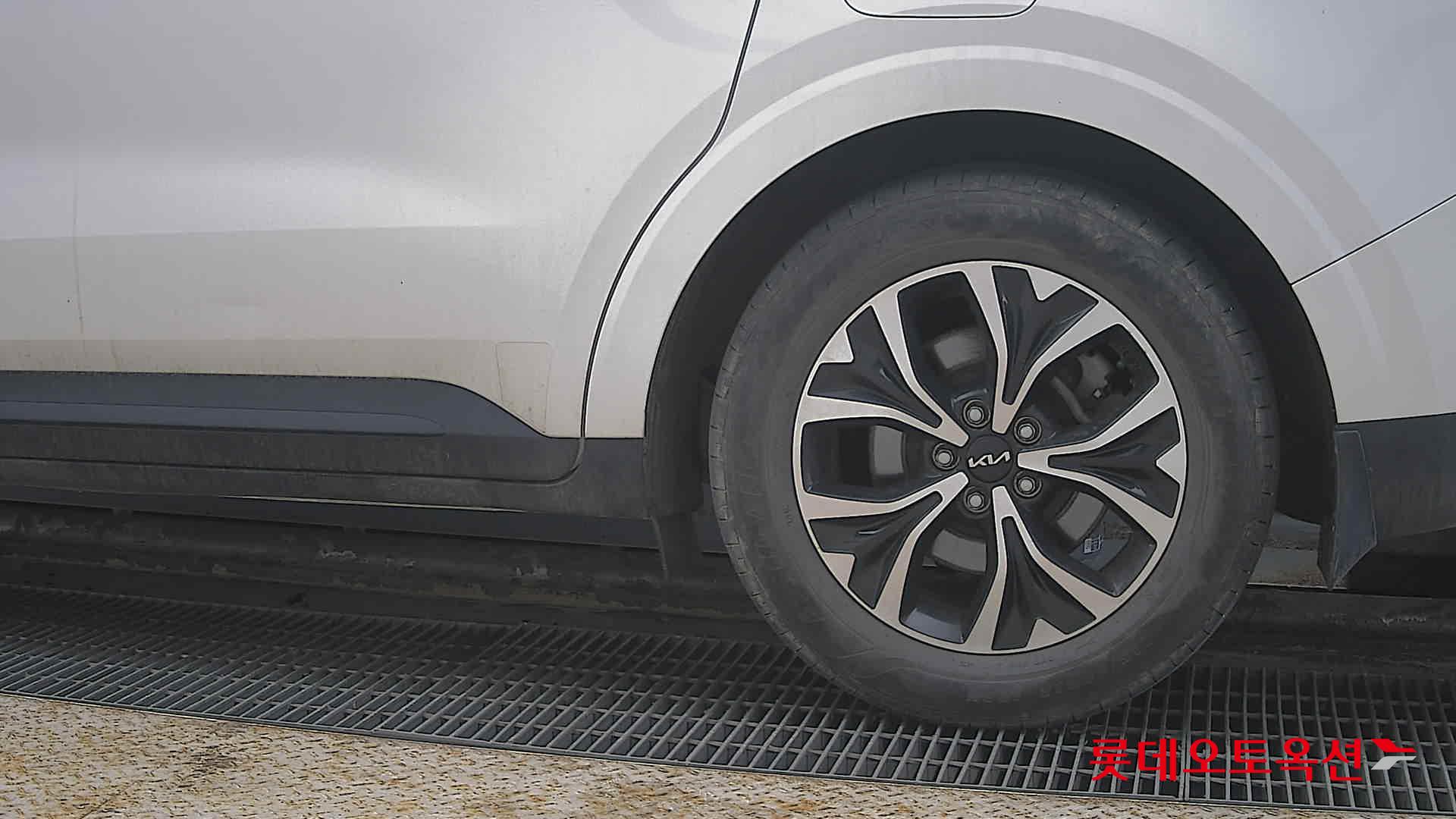 Kia Carnival 2023 - Image 26