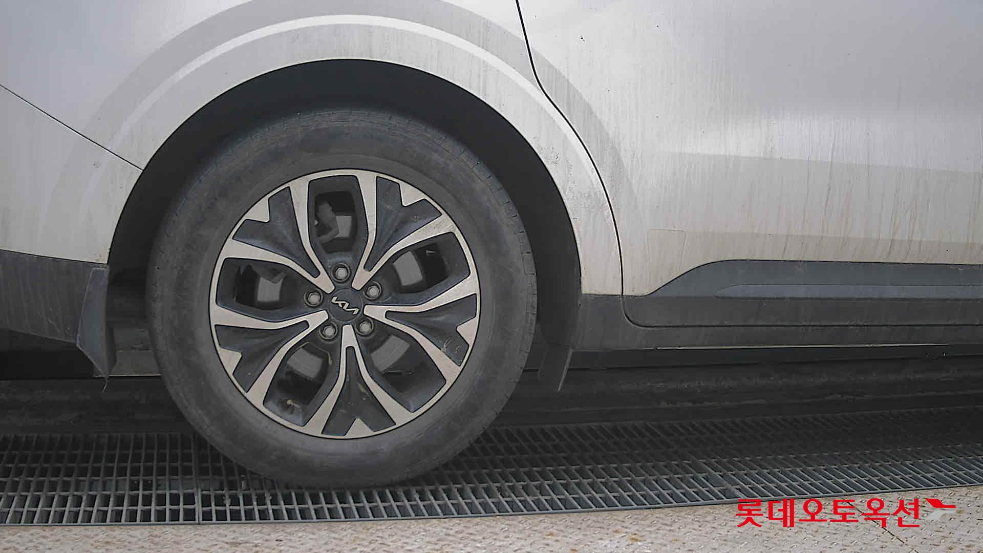 Kia Carnival 2023 - Image 28