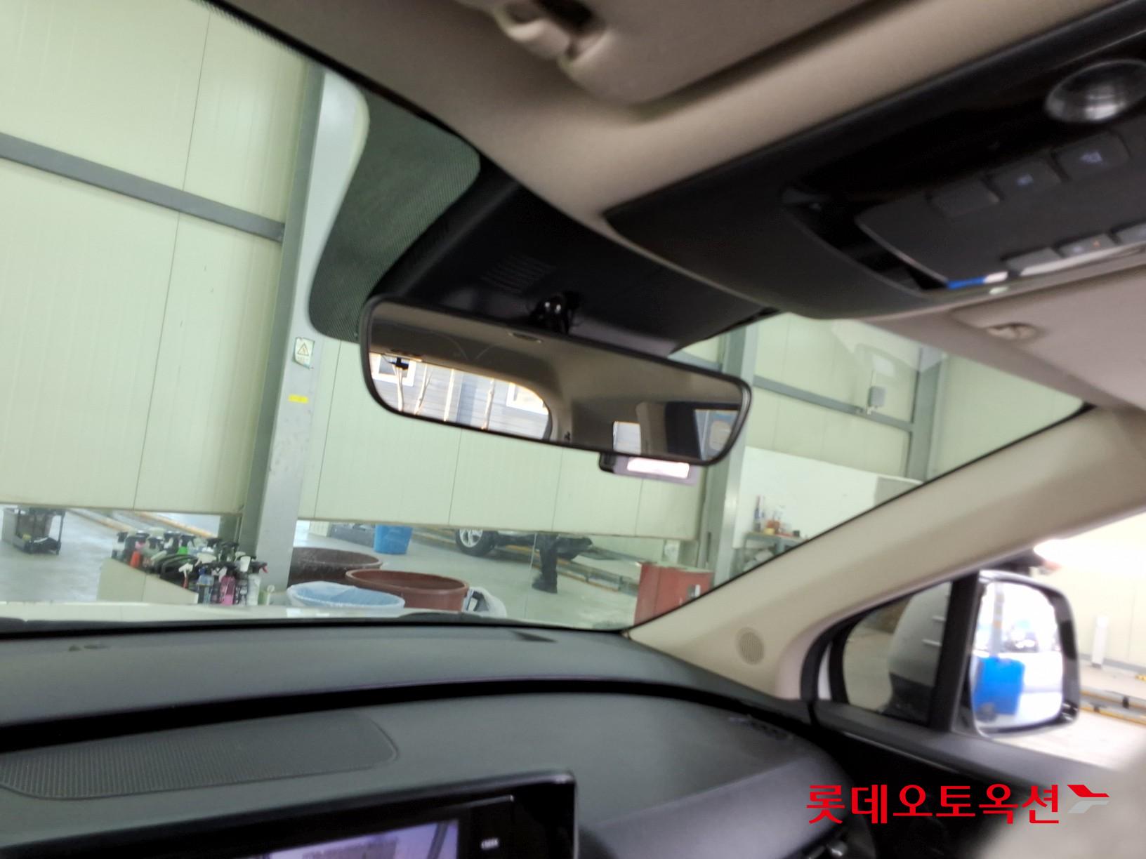 Kia Carnival 2023 - Image 33