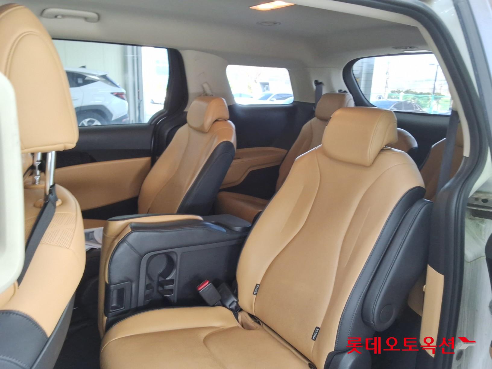 Kia Carnival 2023 - Image 36