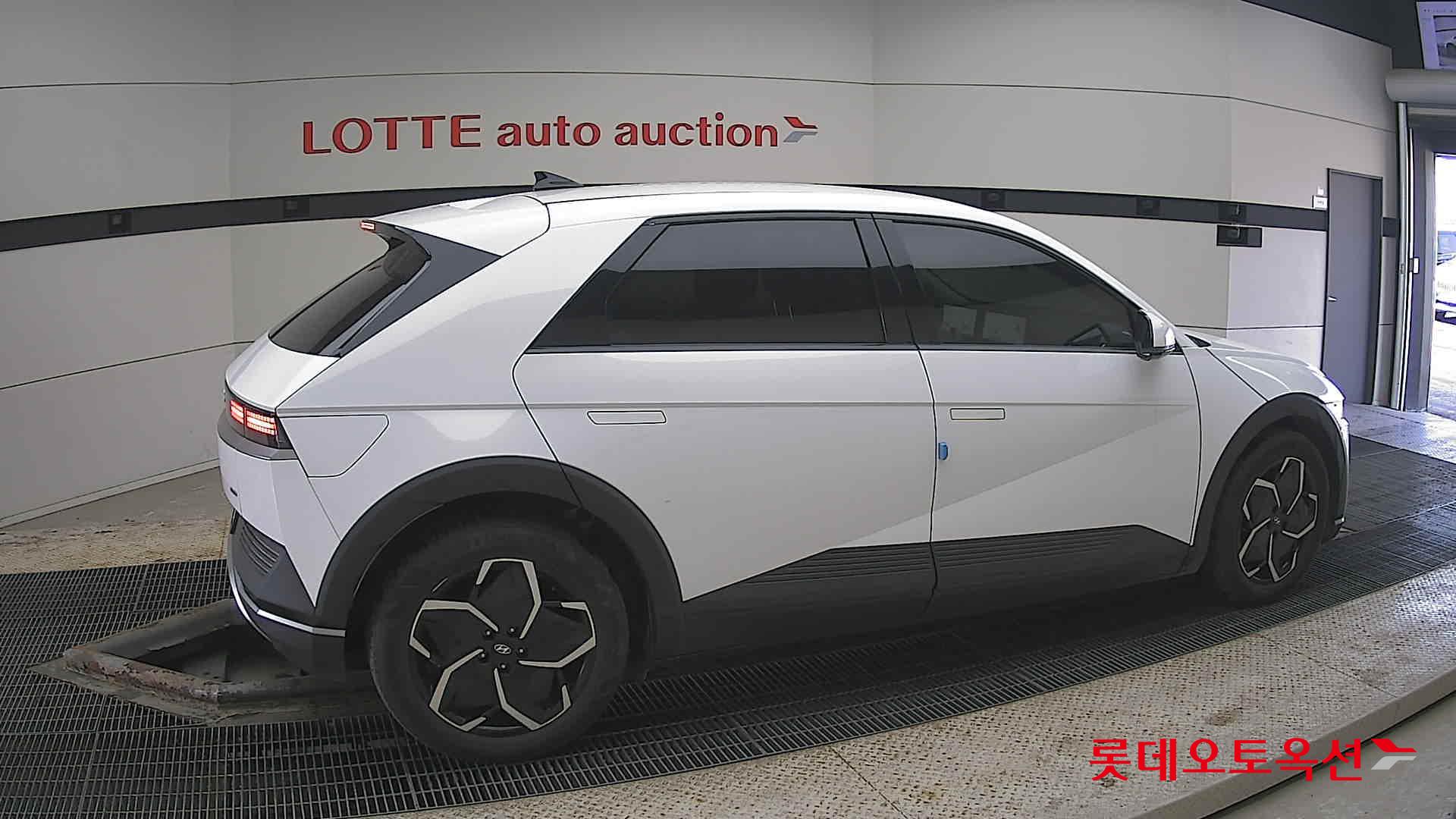 هيونداي أيونيك 5 2022 - صورة 20