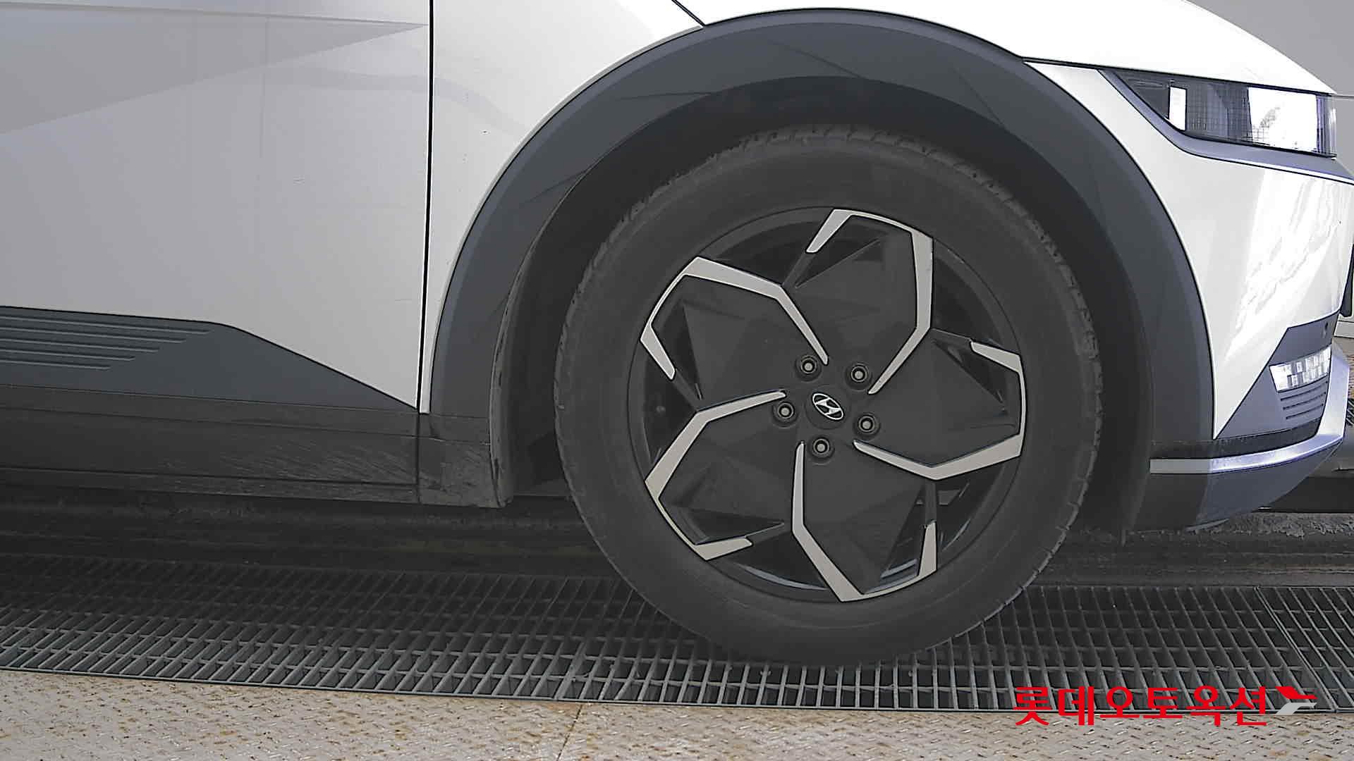 هيونداي أيونيك 5 2022 - صورة 27