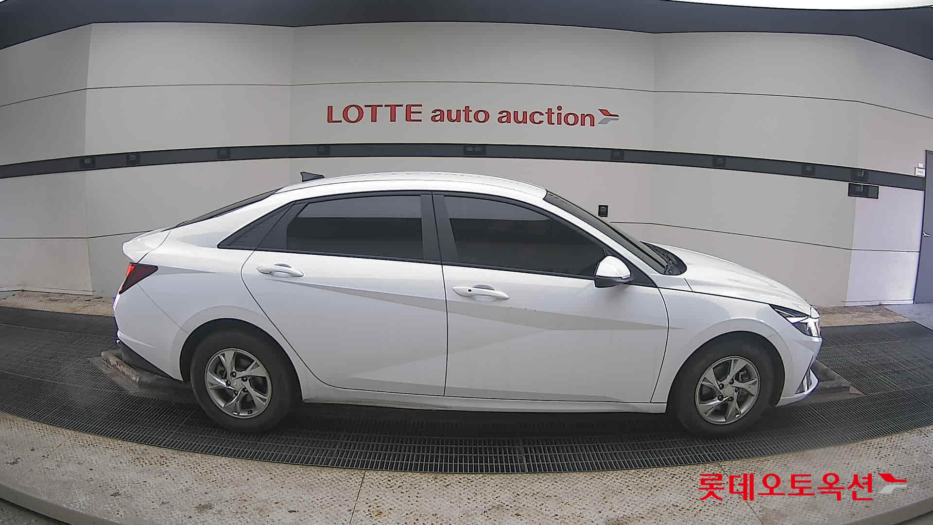 Hyundai Elantra 2022 - Image 21