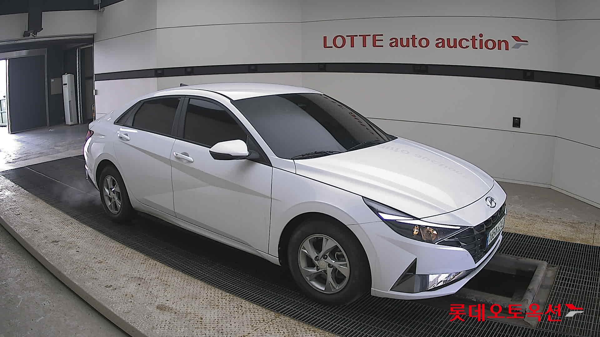Hyundai Elantra 2022 - Image 23