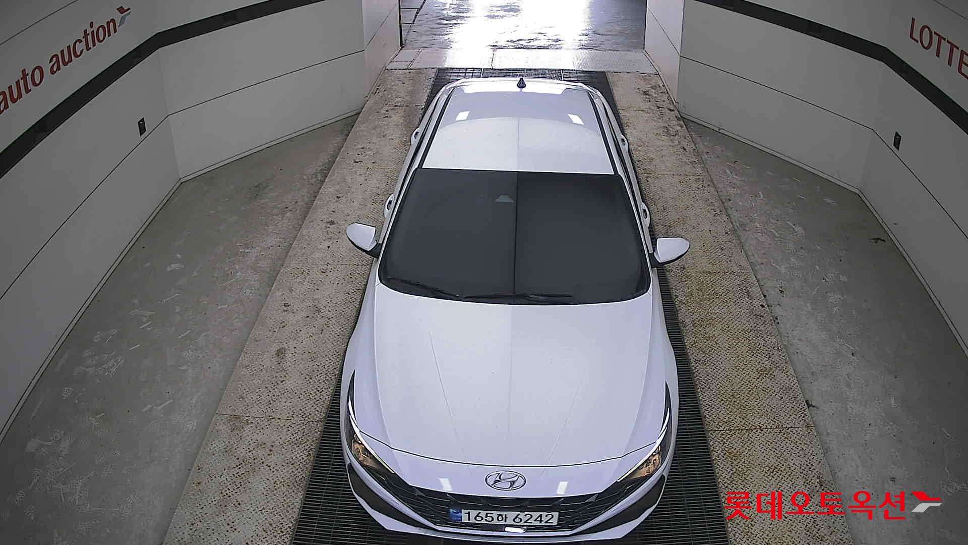 Hyundai Elantra 2022 - Image 7